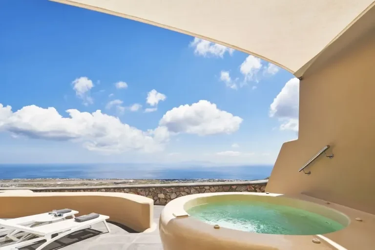 Santorin Hotel 5* avec jacuzzi privatif ou piscine privée